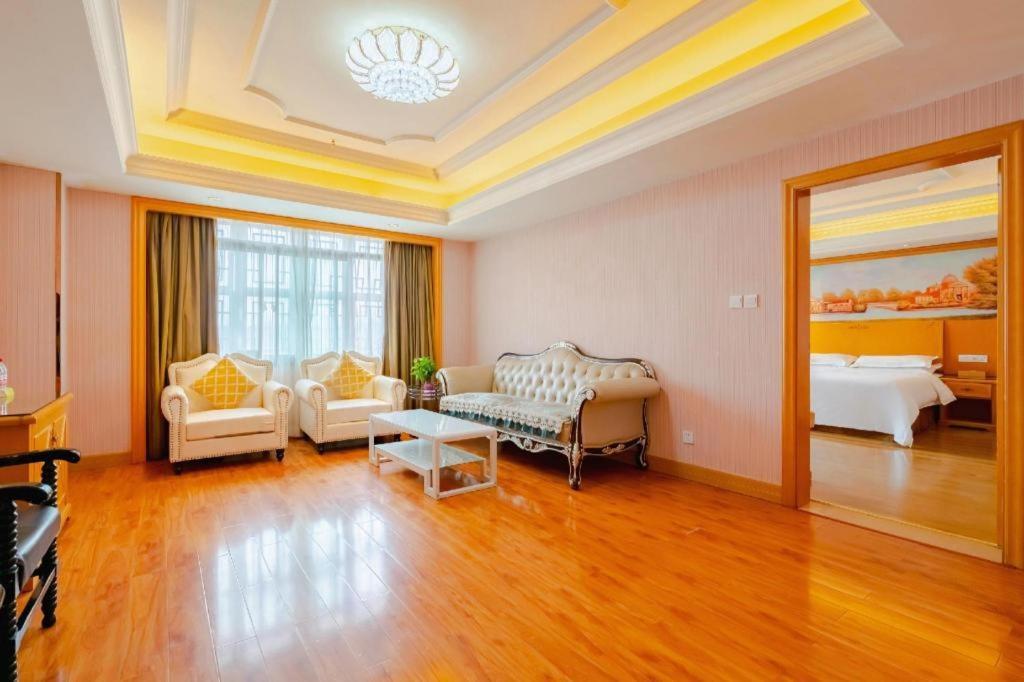 Vienna International Hotel Lhasa Potala Palace מראה חיצוני תמונה